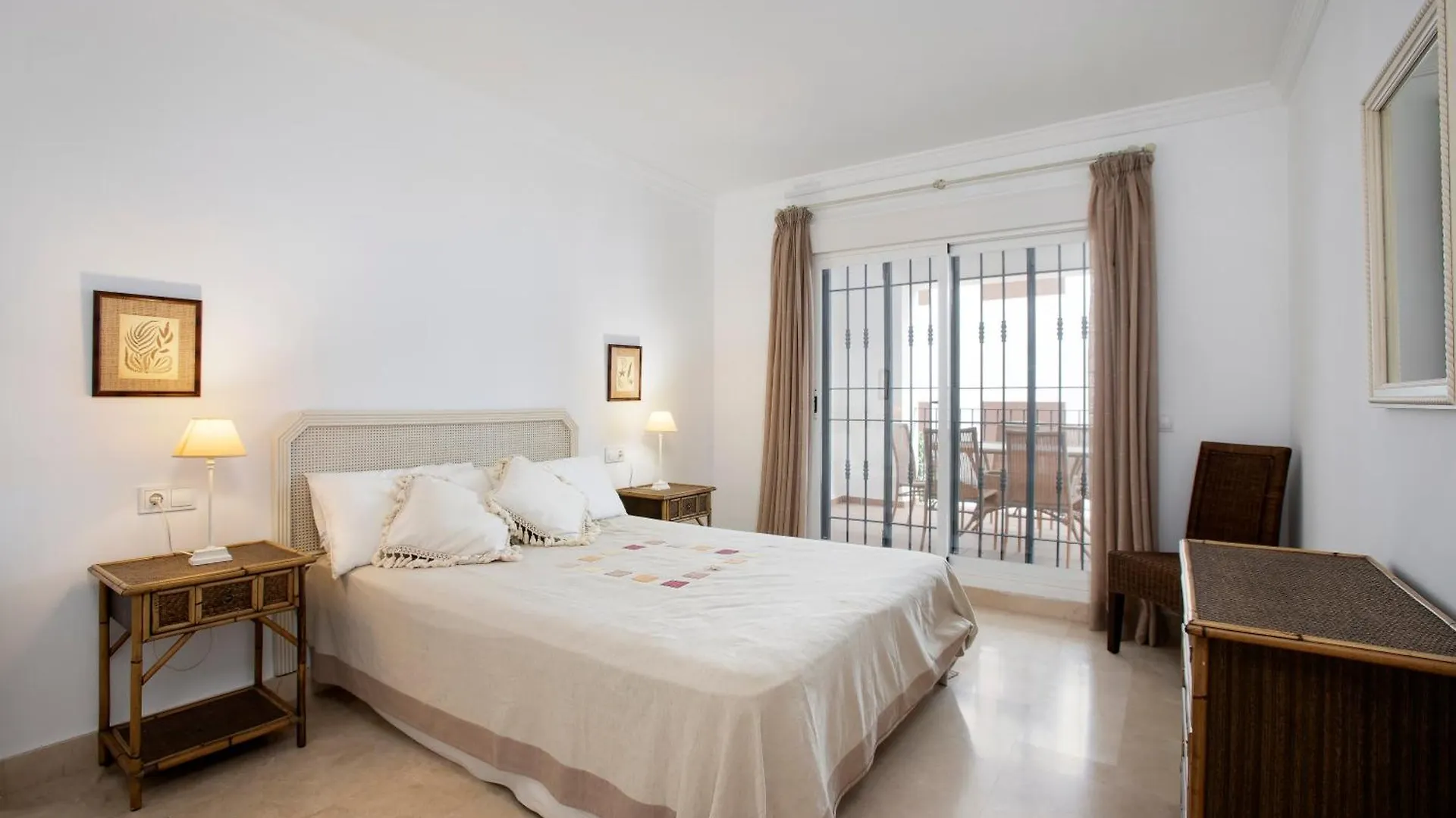 La Gavia Beach Side 2 Bedroom Apartment - San Pedro Marbella