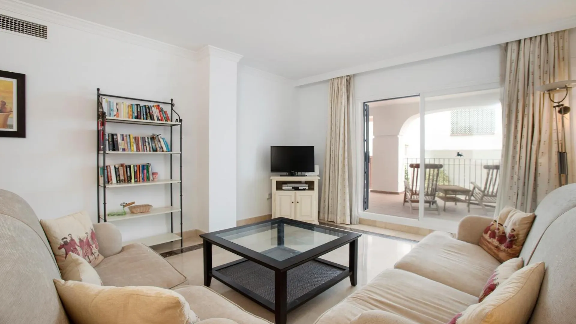 La Gavia Beach Side 2 Bedroom Apartment - San Pedro Marbella