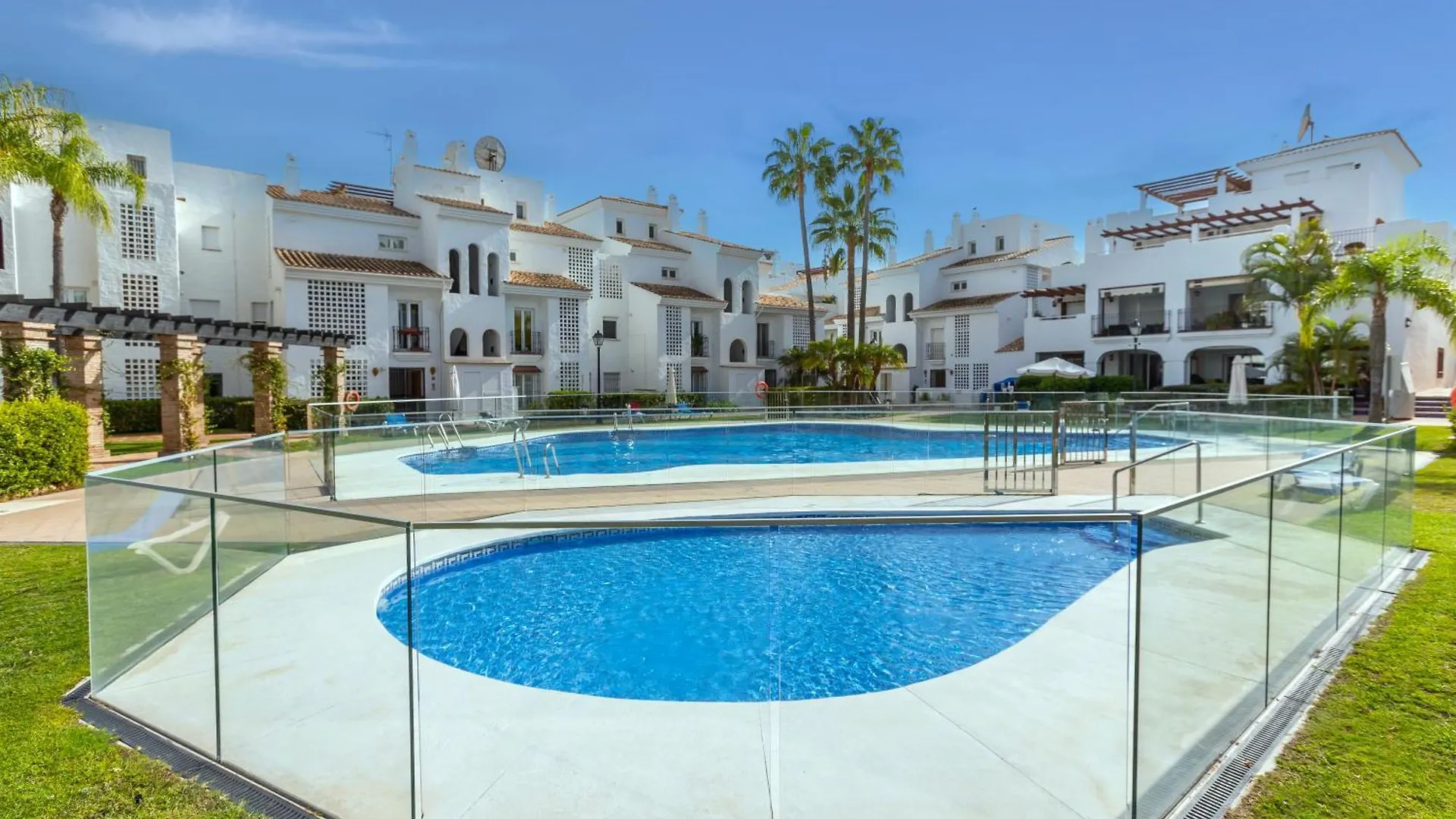 La Gavia Beach Side 2 Bedroom Apartment - San Pedro Marbella 0*,  Spain